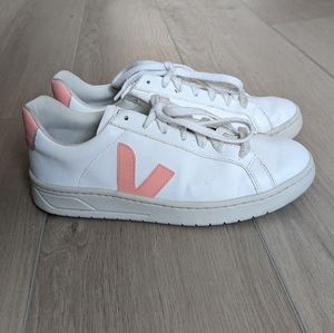 Veja Women's Urca Sneakers